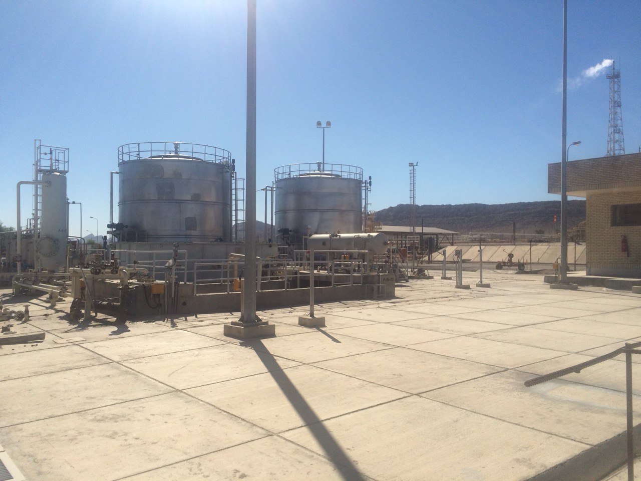 خدمات پیمانکاری و عملیات اجرایی